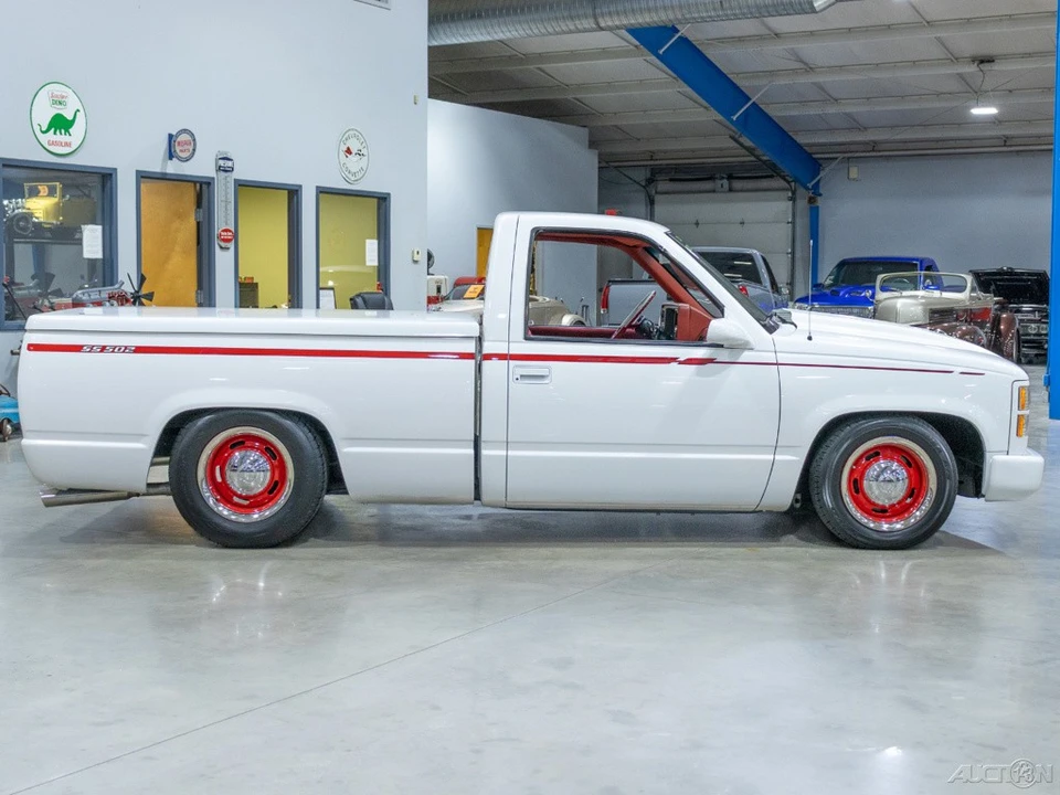 1990 Chevrolet 454 SS - Image 8 of 21