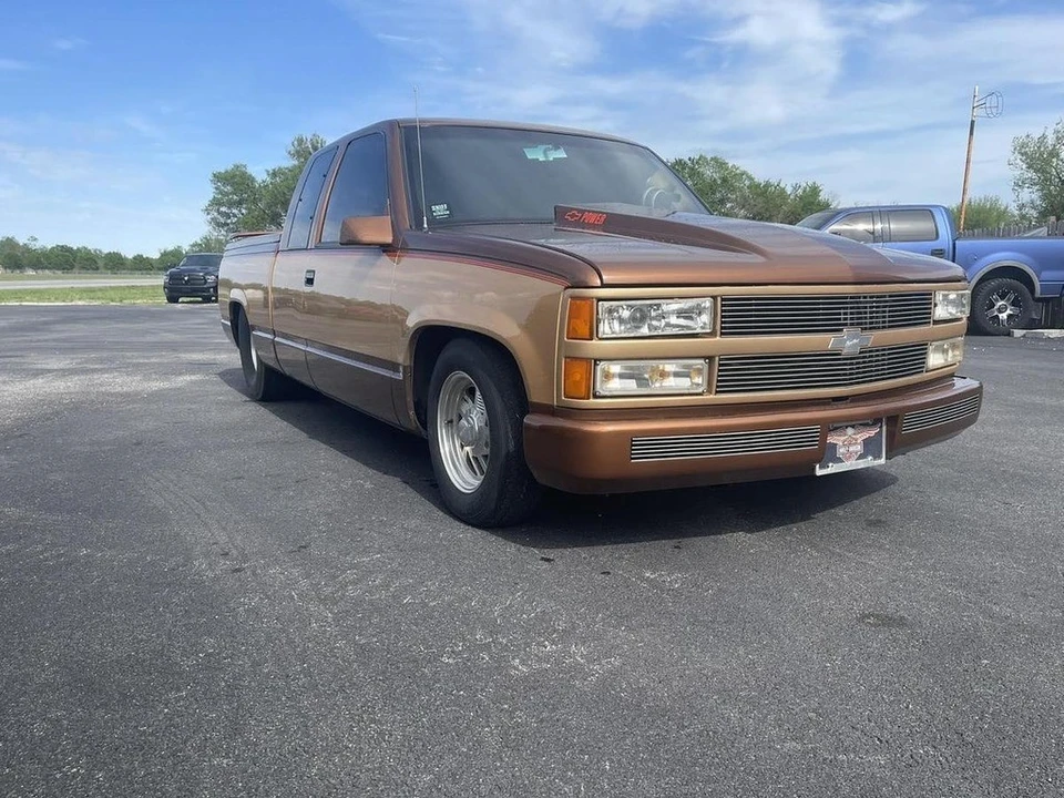 1990 Chevrolet C/K 4th Gen - Image 2 of 12