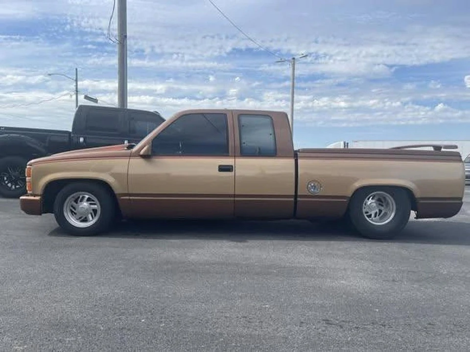 1990 Chevrolet C/K 4th Gen - Image 3 of 12