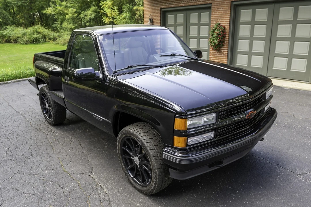 1990 Chevrolet C/K 4th Gen - Image 2 of 21