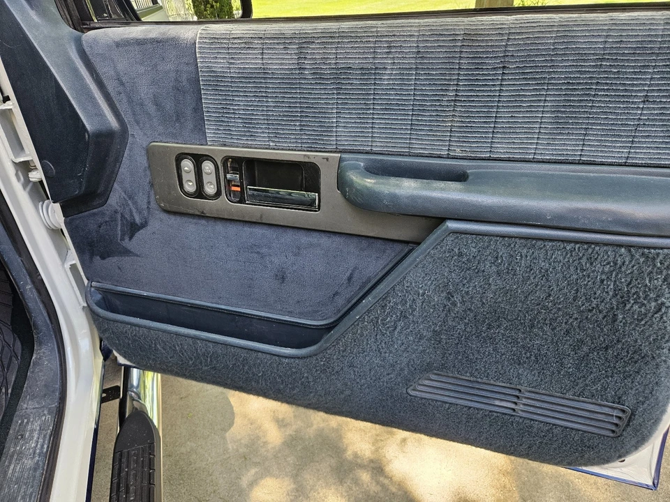 1990 Chevrolet C/K 4th Gen - Image 14 of 30