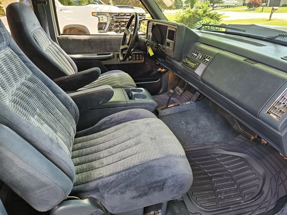 1990 Chevrolet C/K 4th Gen - Image 13 of 30