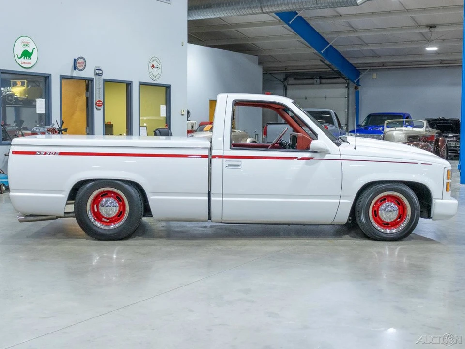 1990 Chevrolet C/K 4th Gen - Image 8 of 24