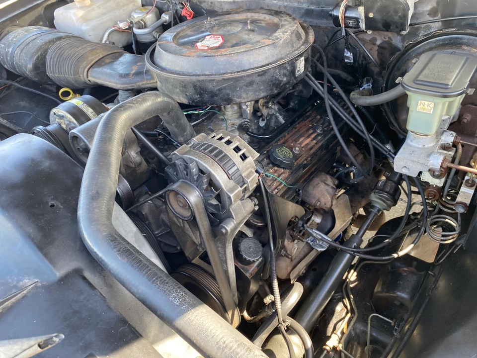 1990 Chevrolet C/K - Image 6 of 10