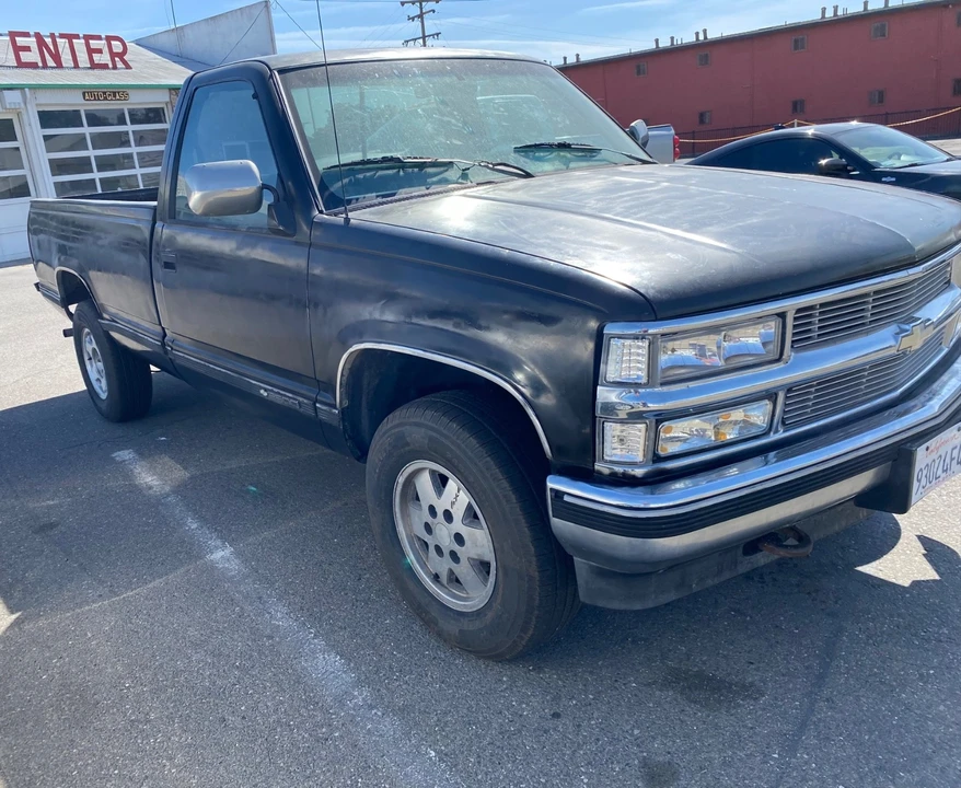 1990 Chevrolet C/K - Image 2 of 10