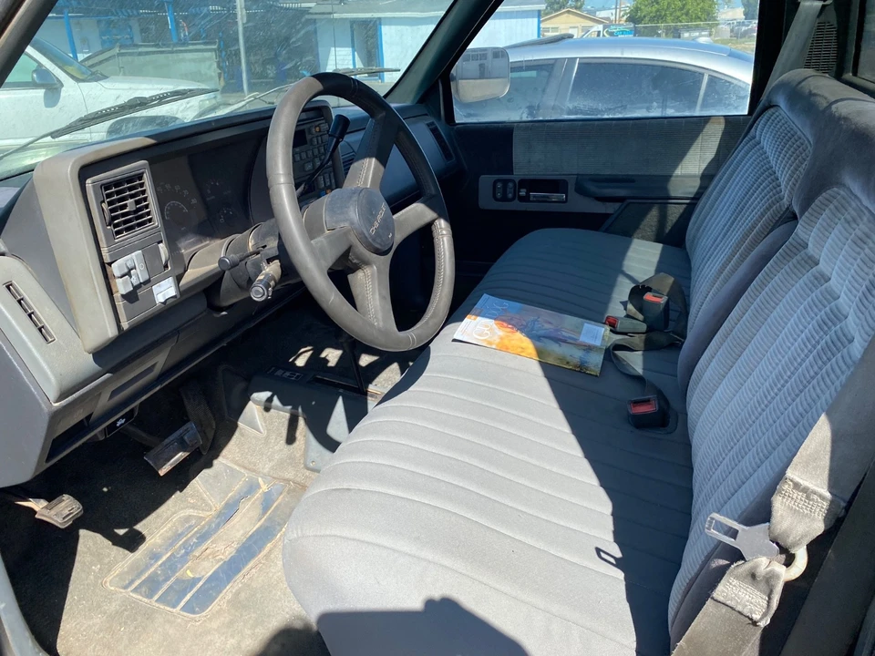 1990 Chevrolet C/K - Image 9 of 10