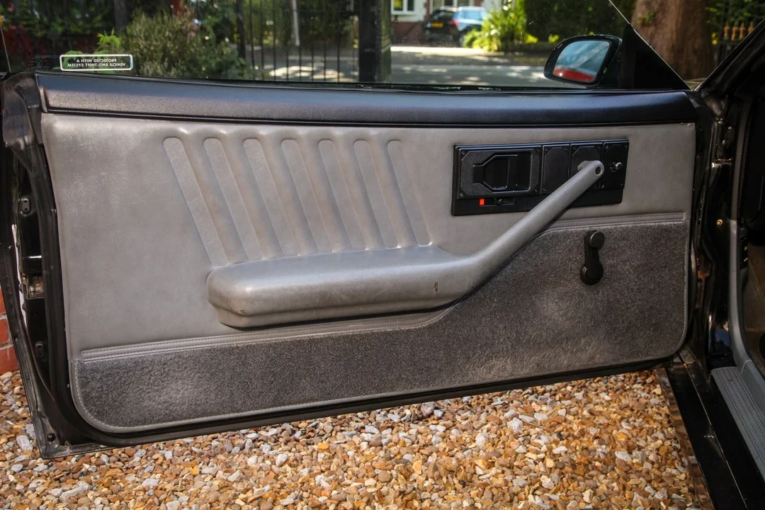 1990 Chevrolet Camaro 3rd Gen - Image 26 of 30