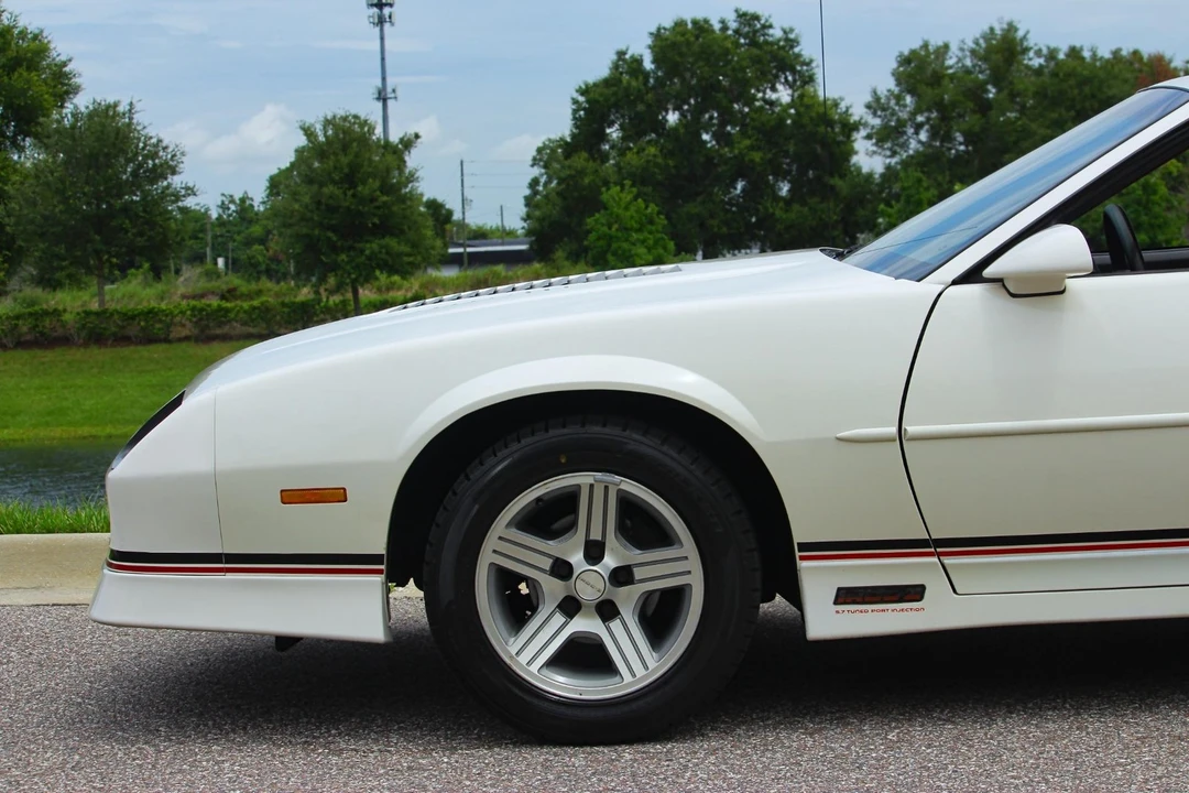 1990 Chevrolet Camaro 3rd Gen - Image 29 of 31