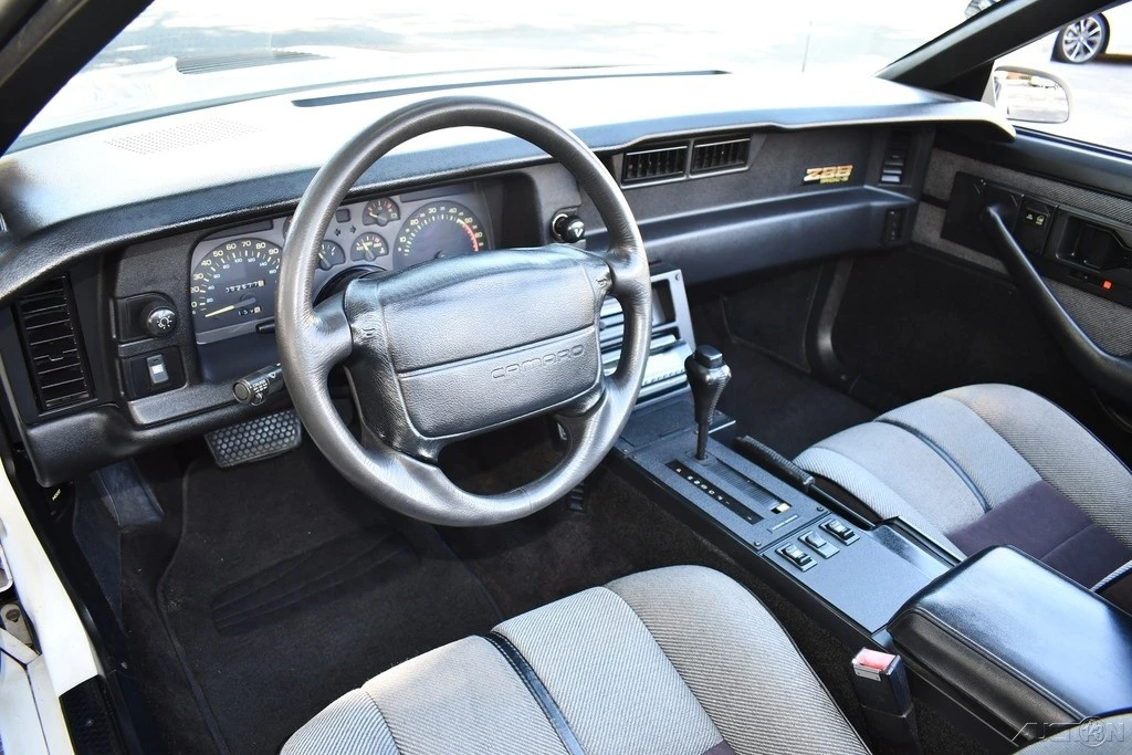 1990 Chevrolet Camaro 3rd Gen - Image 20 of 21