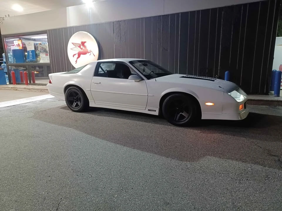 1990 Chevrolet Camaro 3rd Gen - Image 6 of 9