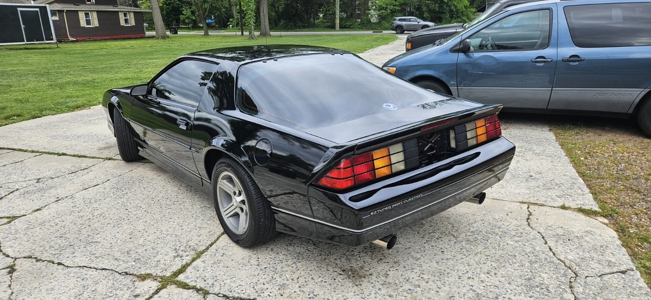 1990 Chevrolet Camaro IROC-Z & Z28 3rd Gen - Image 9 of 31