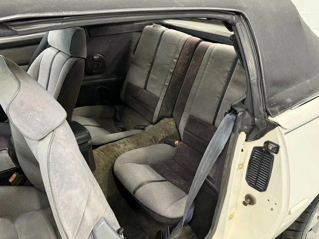 1990 Chevrolet - Image 18 of 21