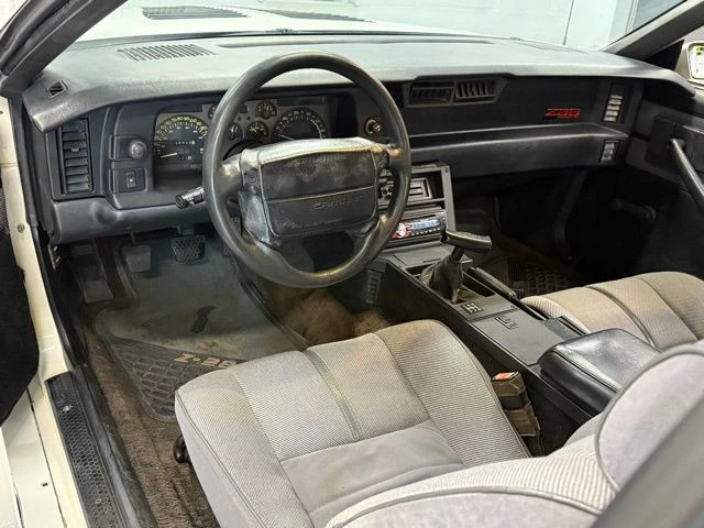 1990 Chevrolet - Image 16 of 21
