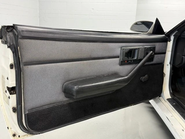 1990 Chevrolet - Image 14 of 21