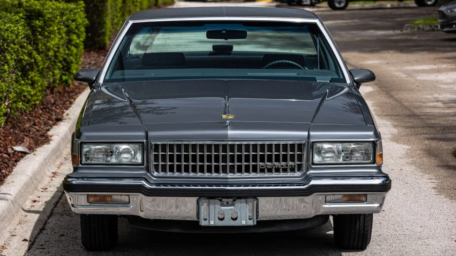 1990 Chevrolet Caprice - Image 21 of 31