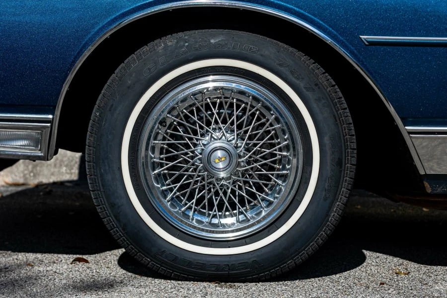 1990 Chevrolet Caprice - Image 12 of 23