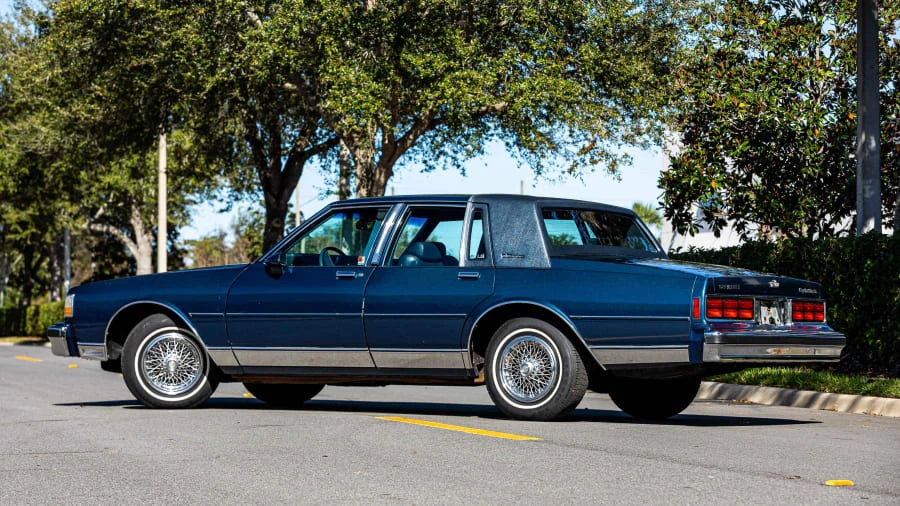 1990 Chevrolet Caprice - Image 2 of 23