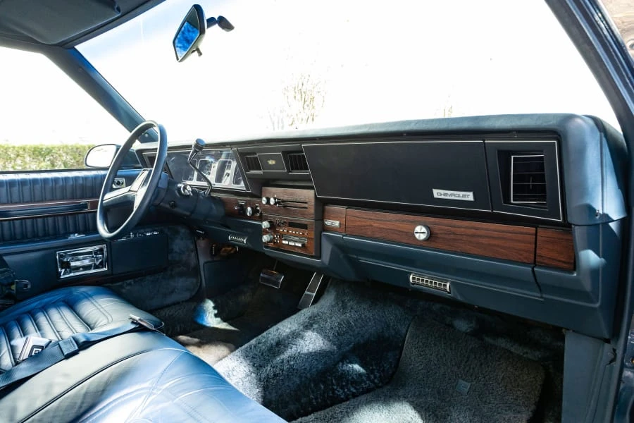 1990 Chevrolet Caprice - Image 6 of 23