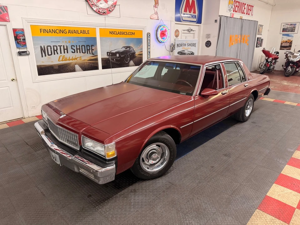 1990 Chevrolet Caprice - Image 2 of 21
