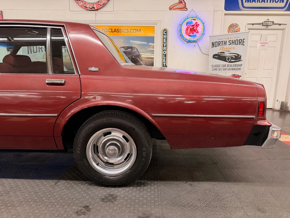 1990 Chevrolet Caprice - Image 19 of 21