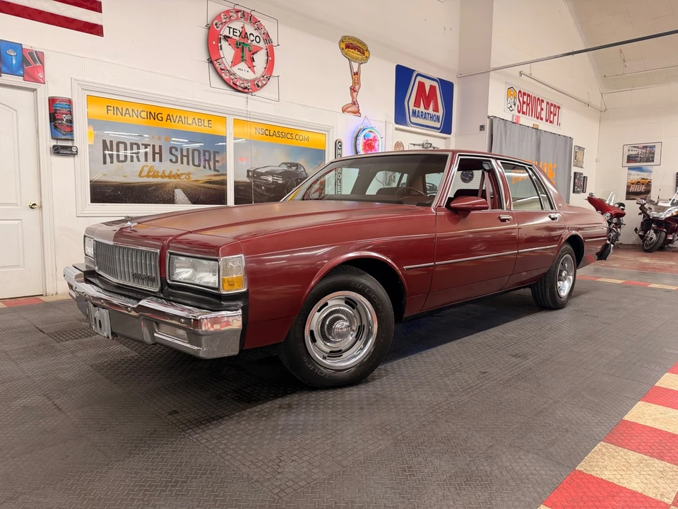 1990 Chevrolet Caprice - Image 3 of 21
