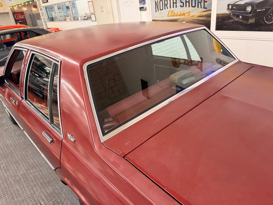 1990 Chevrolet Caprice - Image 16 of 21