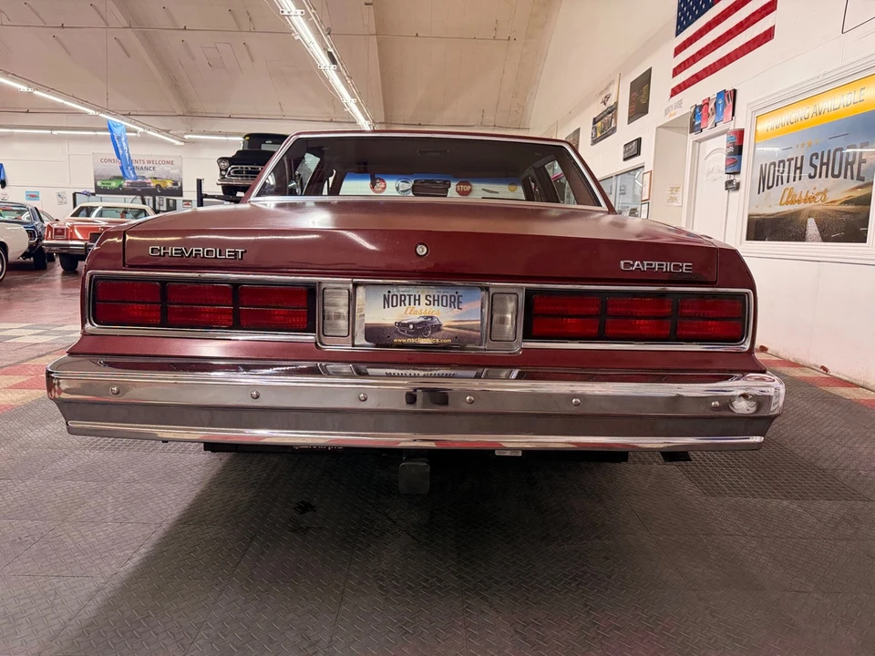 1990 Chevrolet Caprice - Image 14 of 21