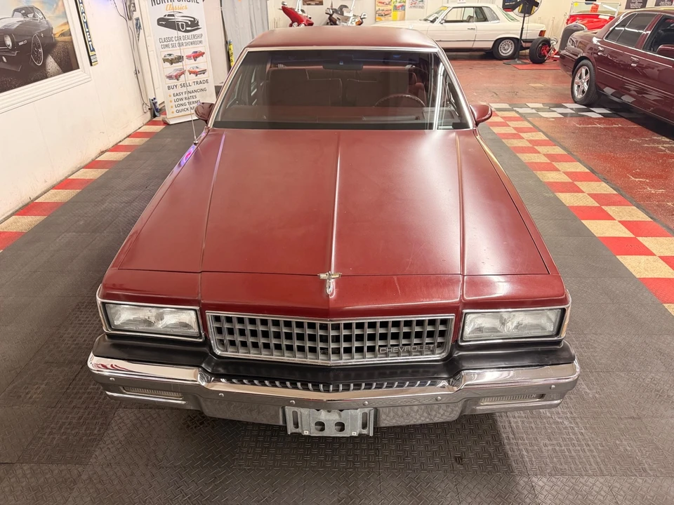 1990 Chevrolet Caprice - Image 8 of 21