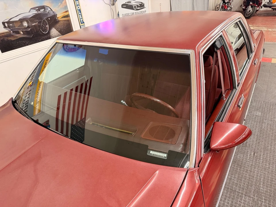 1990 Chevrolet Caprice - Image 11 of 21