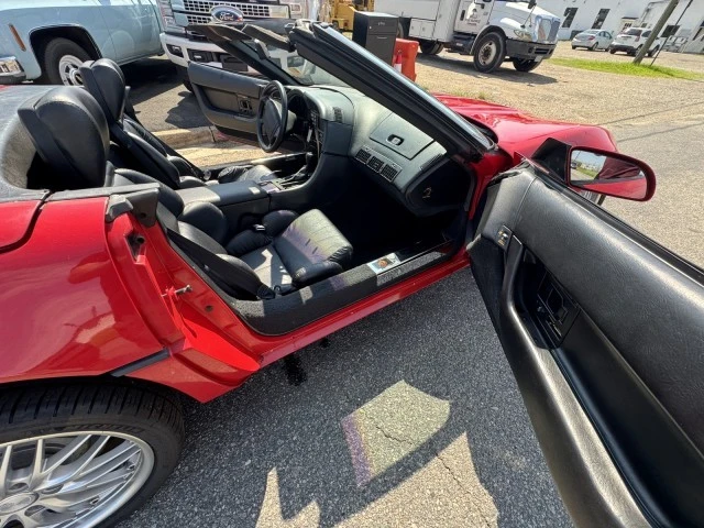1990 Chevrolet Corvette C4 - Image 18 of 24