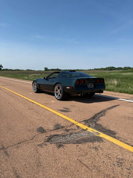 1990 Chevrolet Corvette C4 - Image 14 of 14