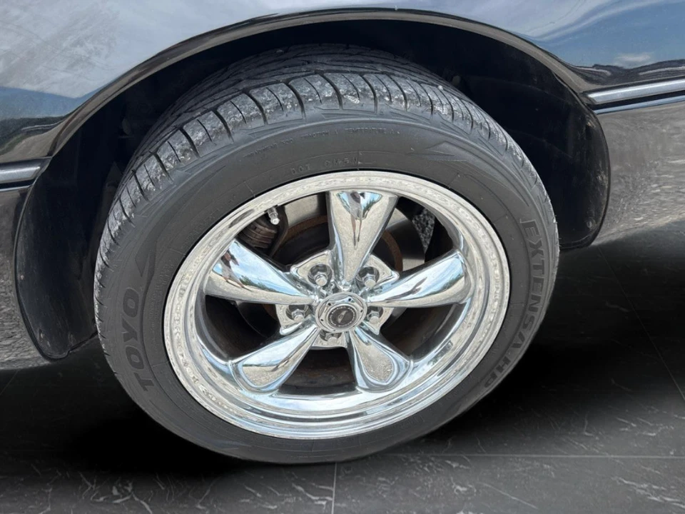 1990 Chevrolet Corvette C4 - Image 14 of 31