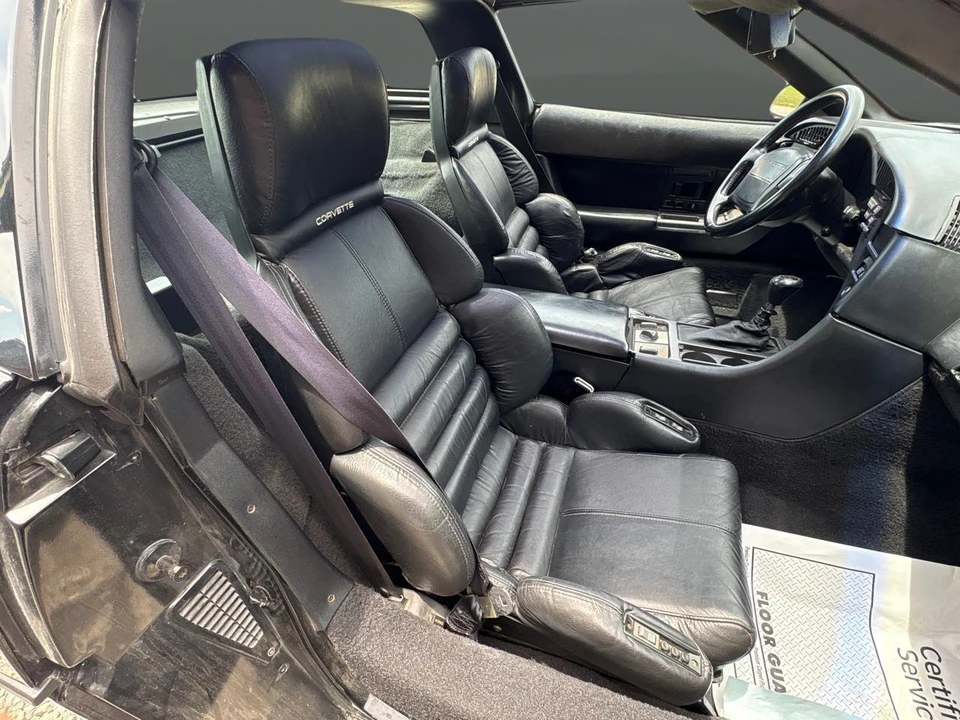 1990 Chevrolet Corvette C4 - Image 19 of 31