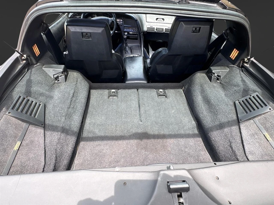 1990 Chevrolet Corvette C4 - Image 25 of 31
