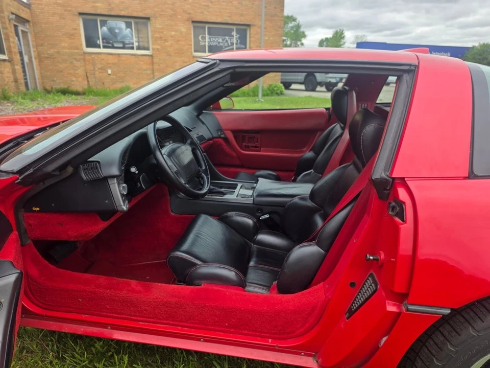1990 Chevrolet Corvette C4 - Image 22 of 31