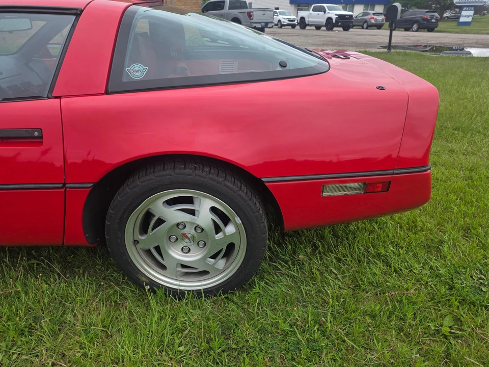 1990 Chevrolet Corvette C4 - Image 9 of 31