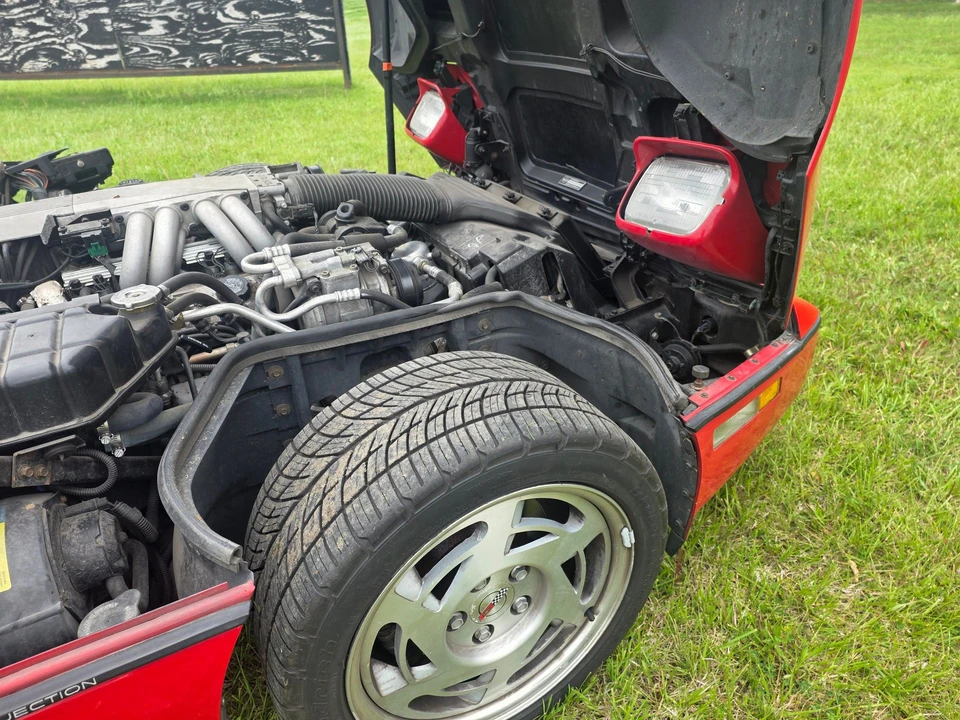 1990 Chevrolet Corvette C4 - Image 28 of 31