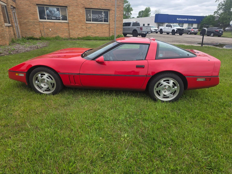 1990 Chevrolet Corvette C4 - Image 10 of 31