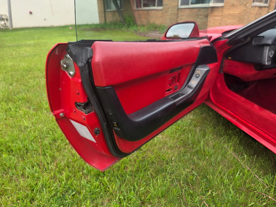 1990 Chevrolet Corvette C4 - Image 24 of 31