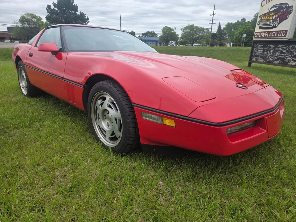 1990 Chevrolet Corvette C4 - Image 2 of 31