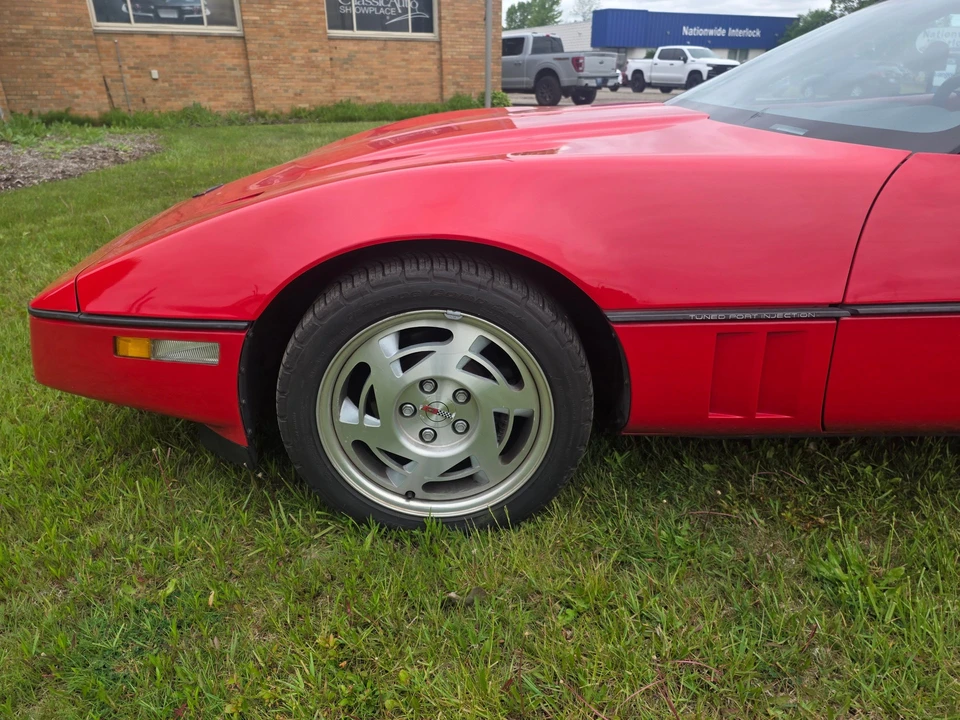 1990 Chevrolet Corvette C4 - Image 7 of 31