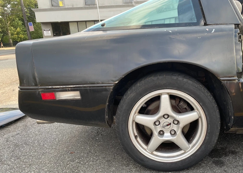 1990 Chevrolet Corvette C4 - Image 29 of 31