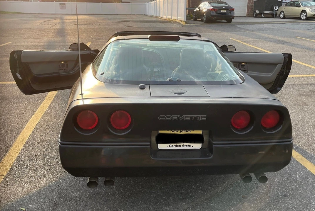 1990 Chevrolet Corvette C4 - Image 27 of 31