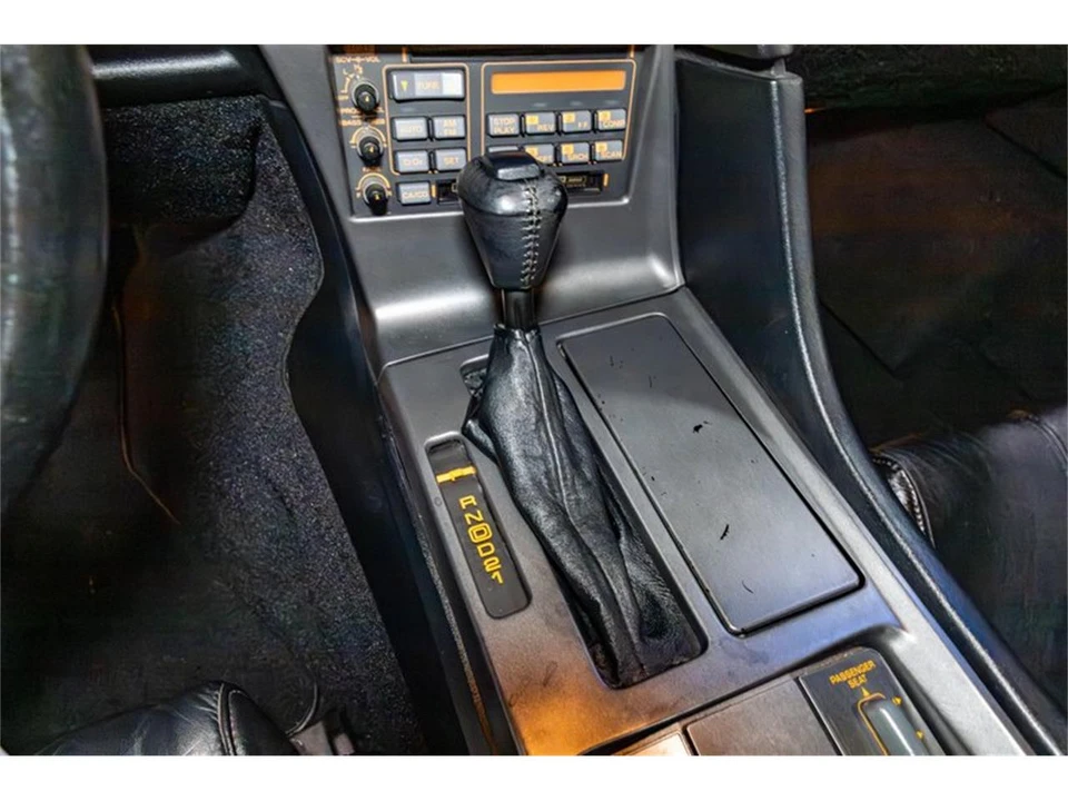 1990 Chevrolet Corvette C4 - Image 17 of 31