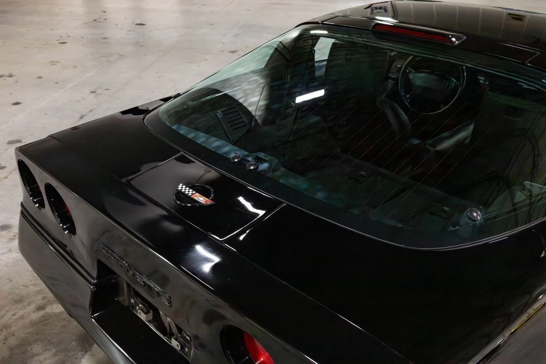 1990 Chevrolet Corvette C4 - Image 12 of 31