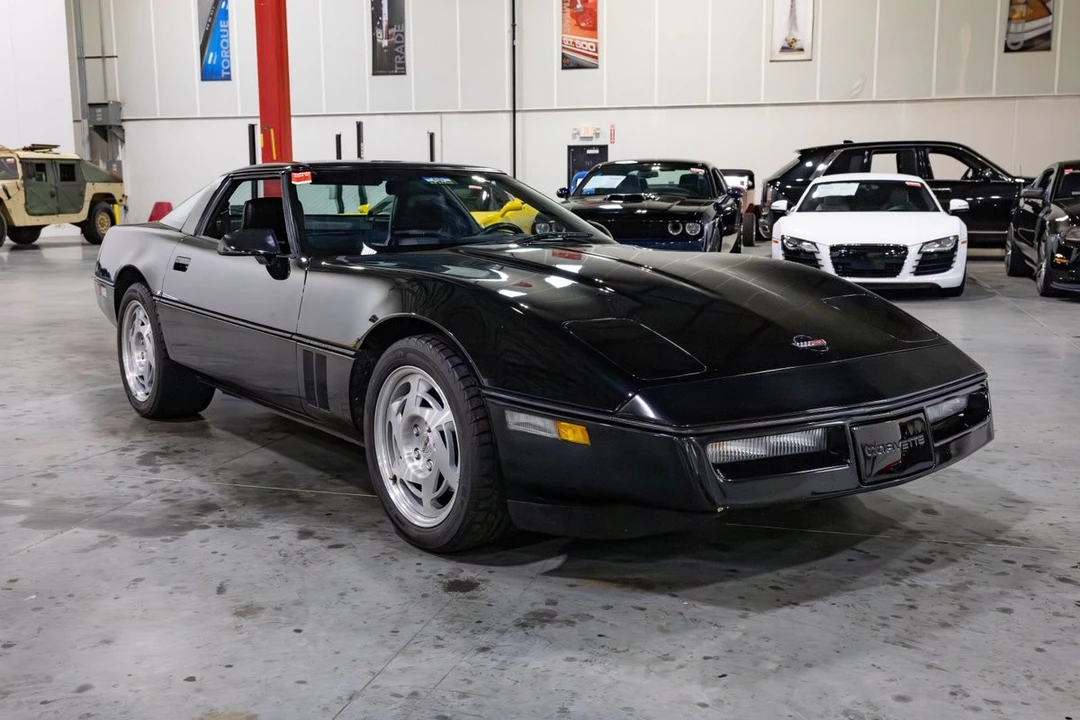 1990 Chevrolet Corvette C4 - Image 8 of 31