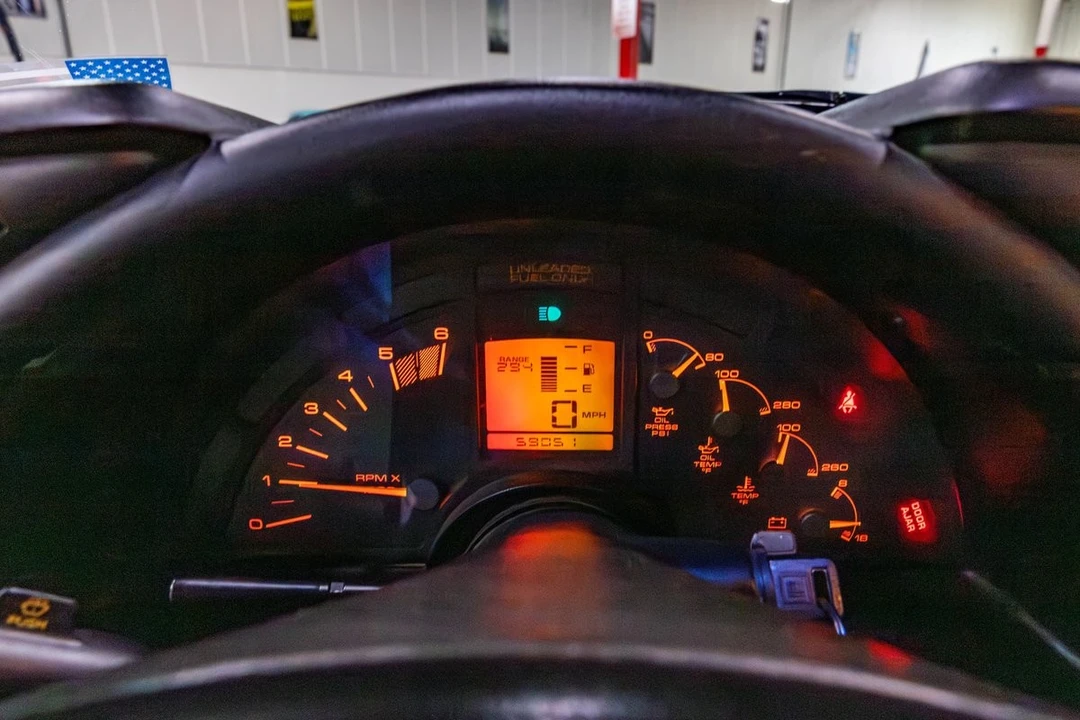 1990 Chevrolet Corvette C4 - Image 14 of 31