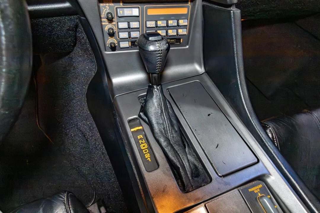 1990 Chevrolet Corvette C4 - Image 17 of 31