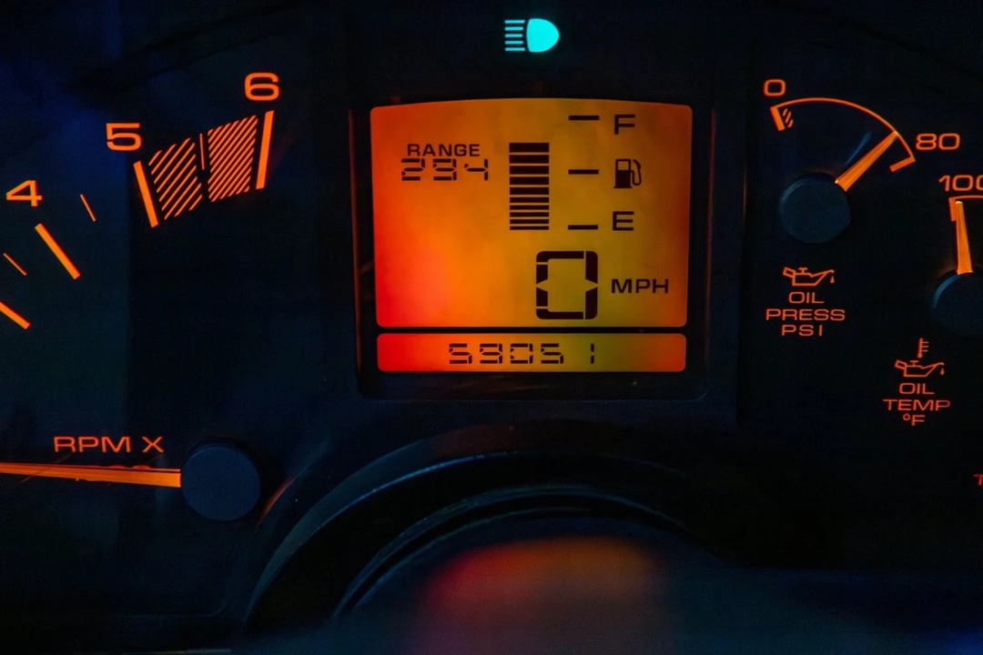 1990 Chevrolet Corvette C4 - Image 15 of 31