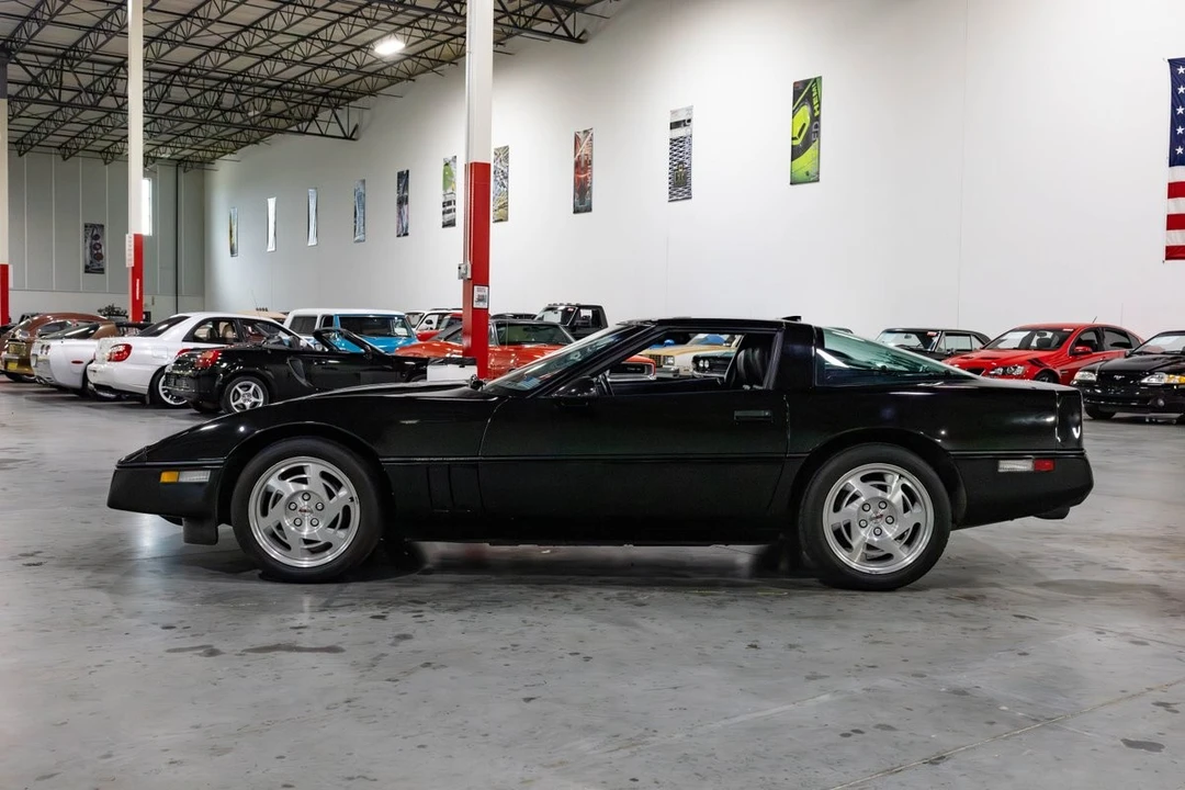 1990 Chevrolet Corvette C4 - Image 3 of 31